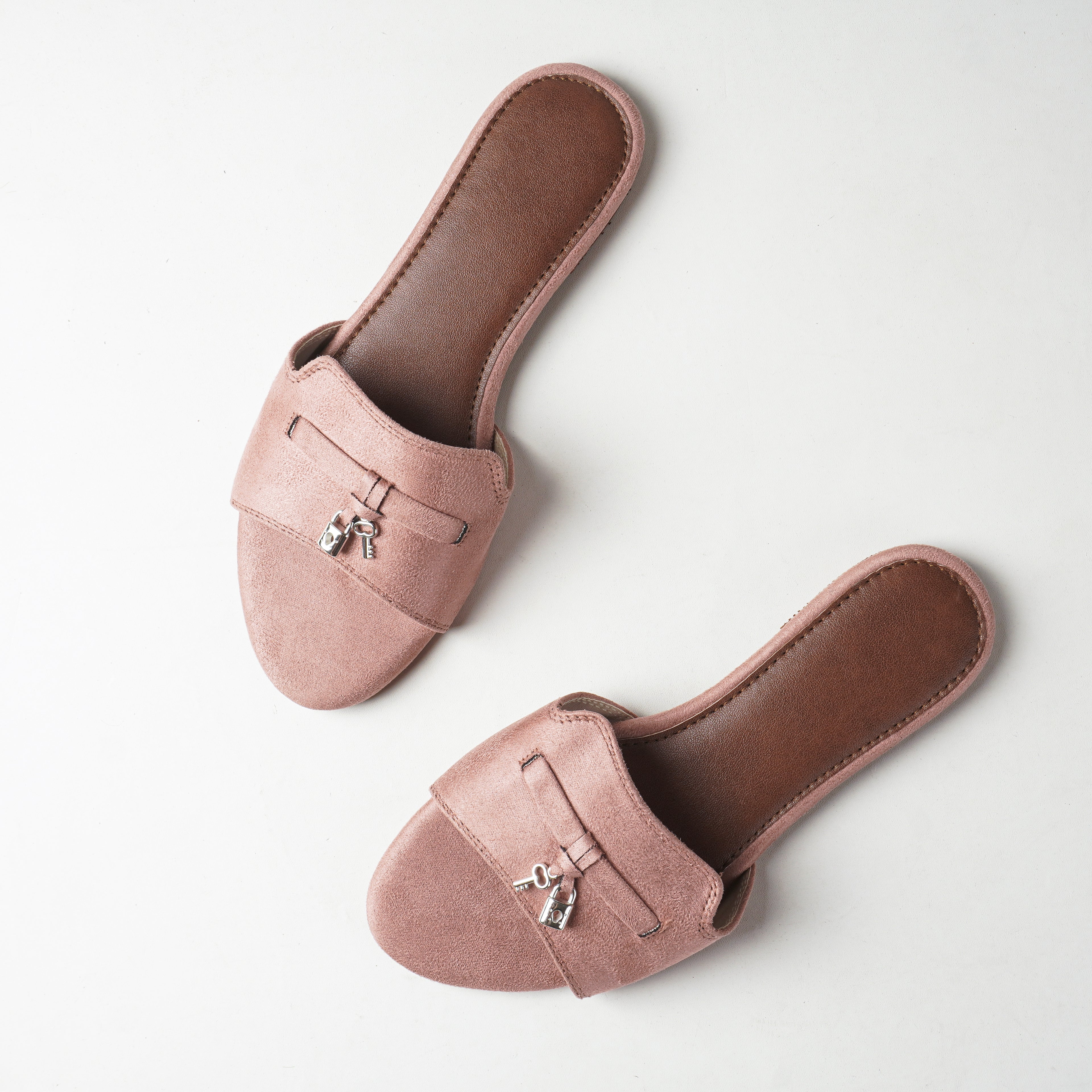 LORO CHARM